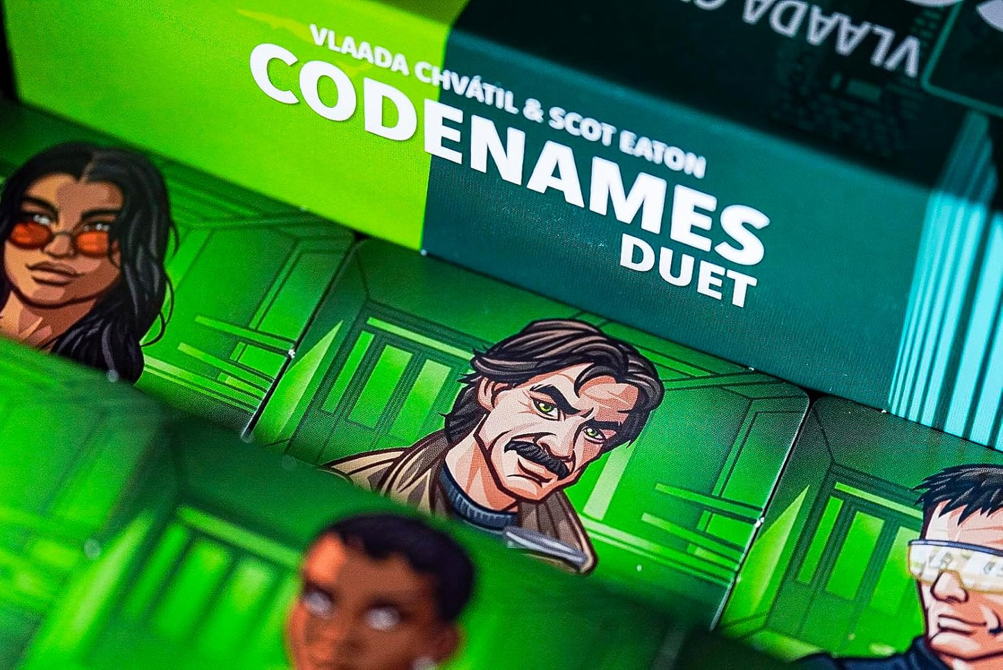 Hot CGE Codenames: Duet Board Game (2nd Edition) | The Top Secret Cooperative Word Association Game for Two Players & Couples Game Nights