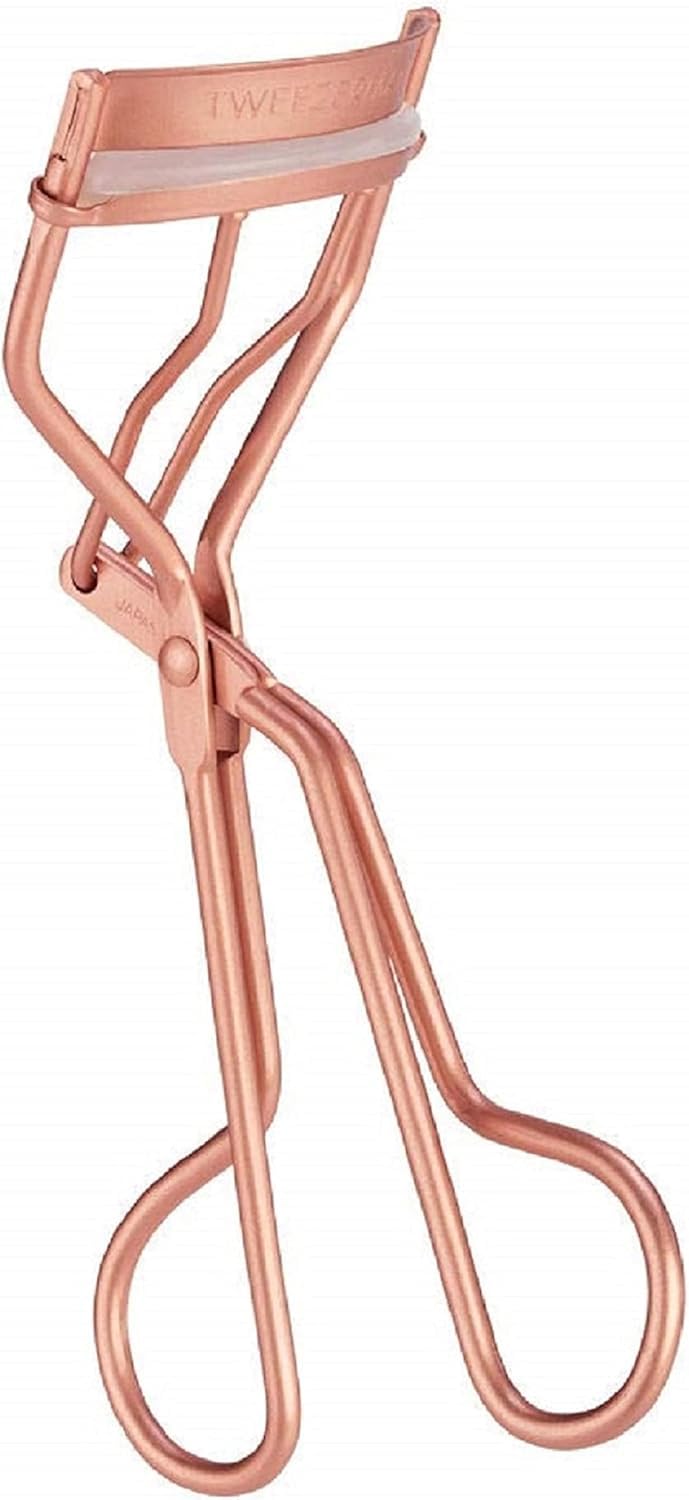 HotTweezerman Classic Eyelash Curler for All Eye Shapes with Refill Pads