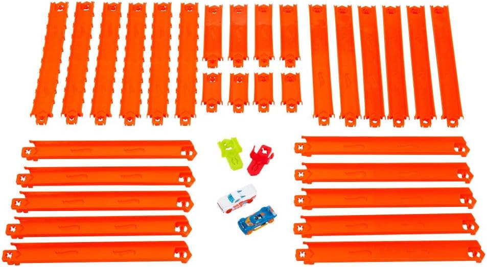 Hot Hot Wheels Track Creator Deluxe Pack & 2 1:64 Scale Toy Cars | Includes 25 Feet of Speed Snap Track & Connectors, Multiple Configurations, 2 Die-Cast Cars (Amazon Exclusive)