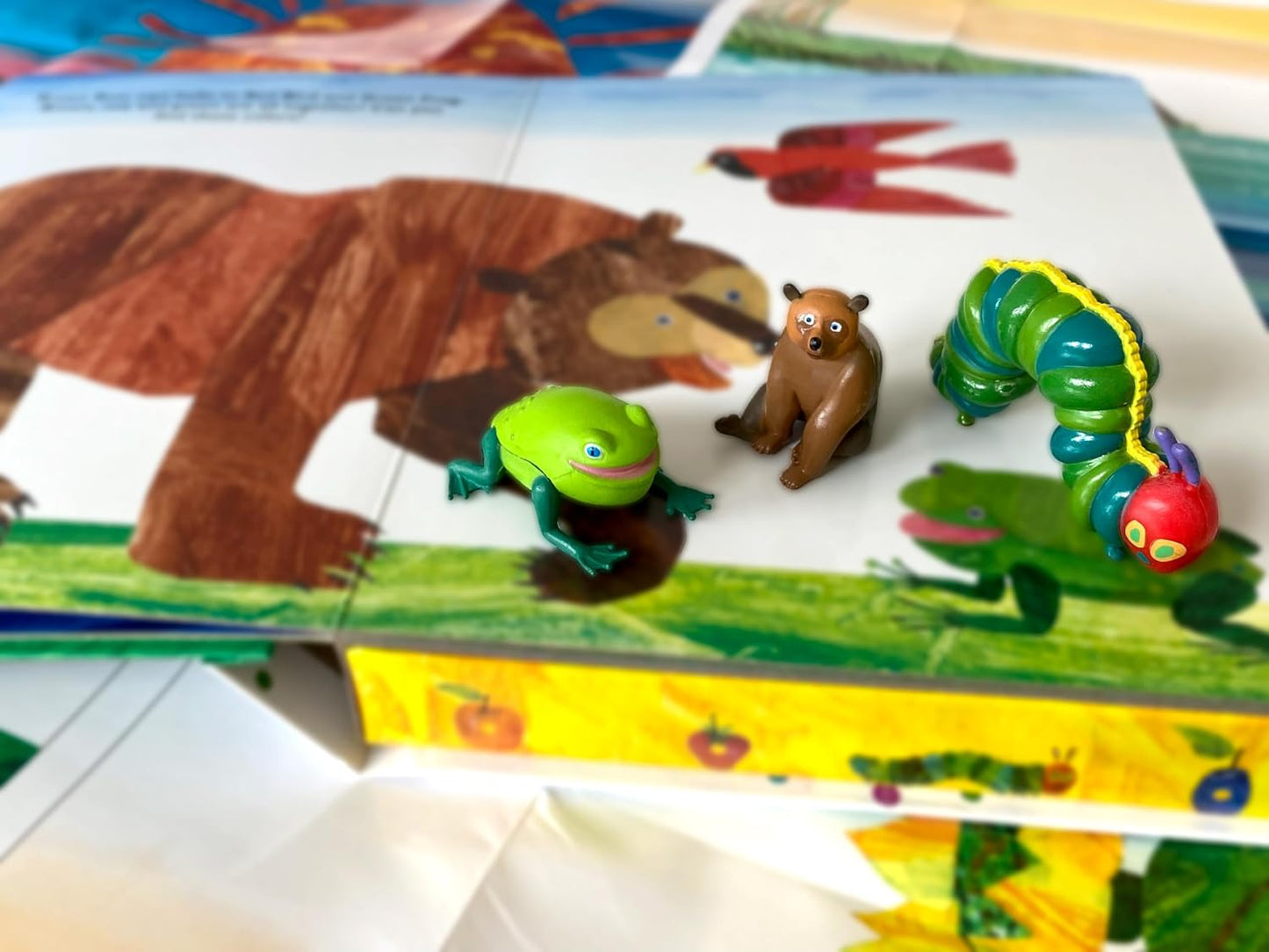 Hot The World of Eric Carle My Busy Books - Storybook, 10 figurines, playmat