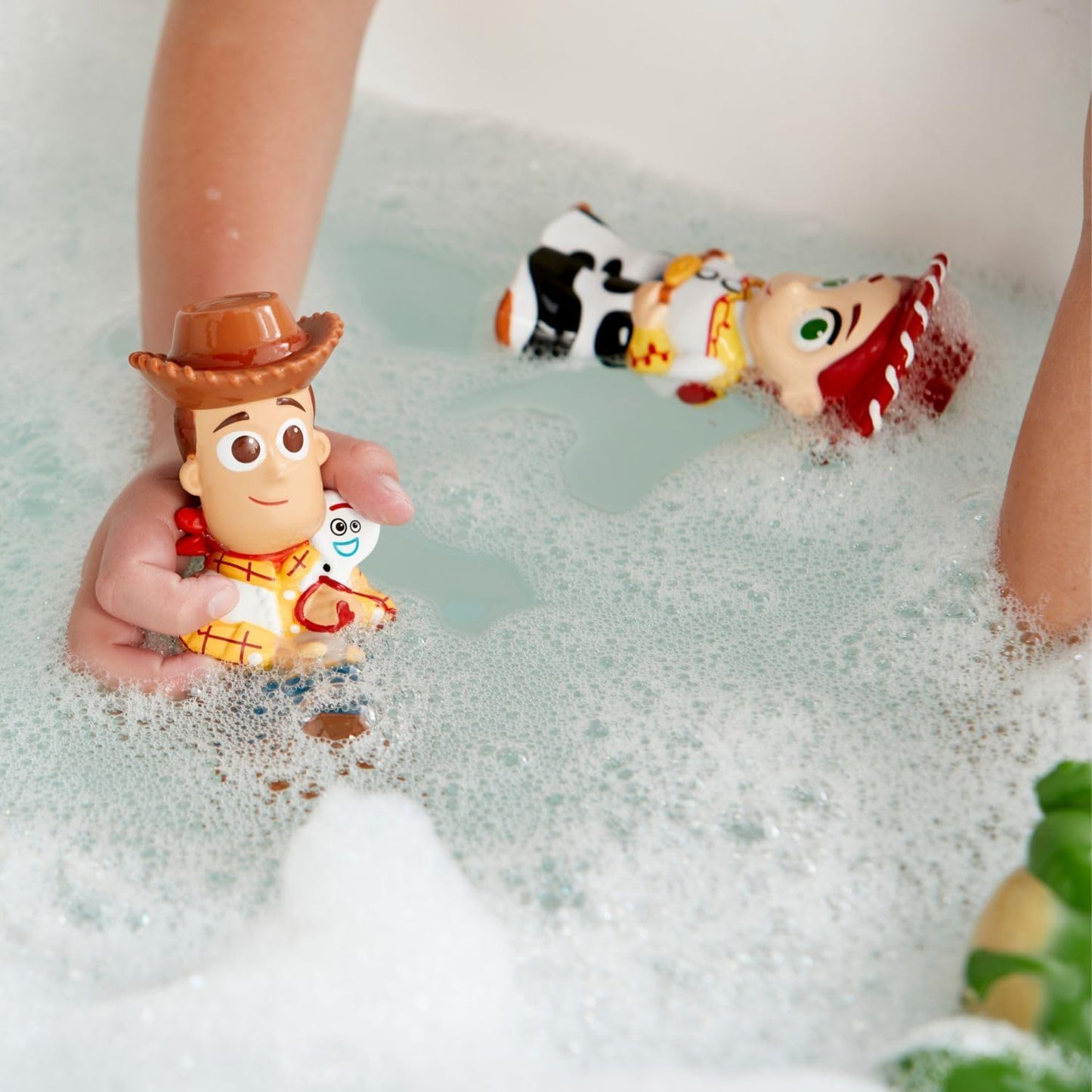 HotDisney Store Official Toy Story Bath Toys Set - Includes 5 Detailed Toys with a Straining Storage Bucket - Bath Time Fun & Water Play Set for Kids