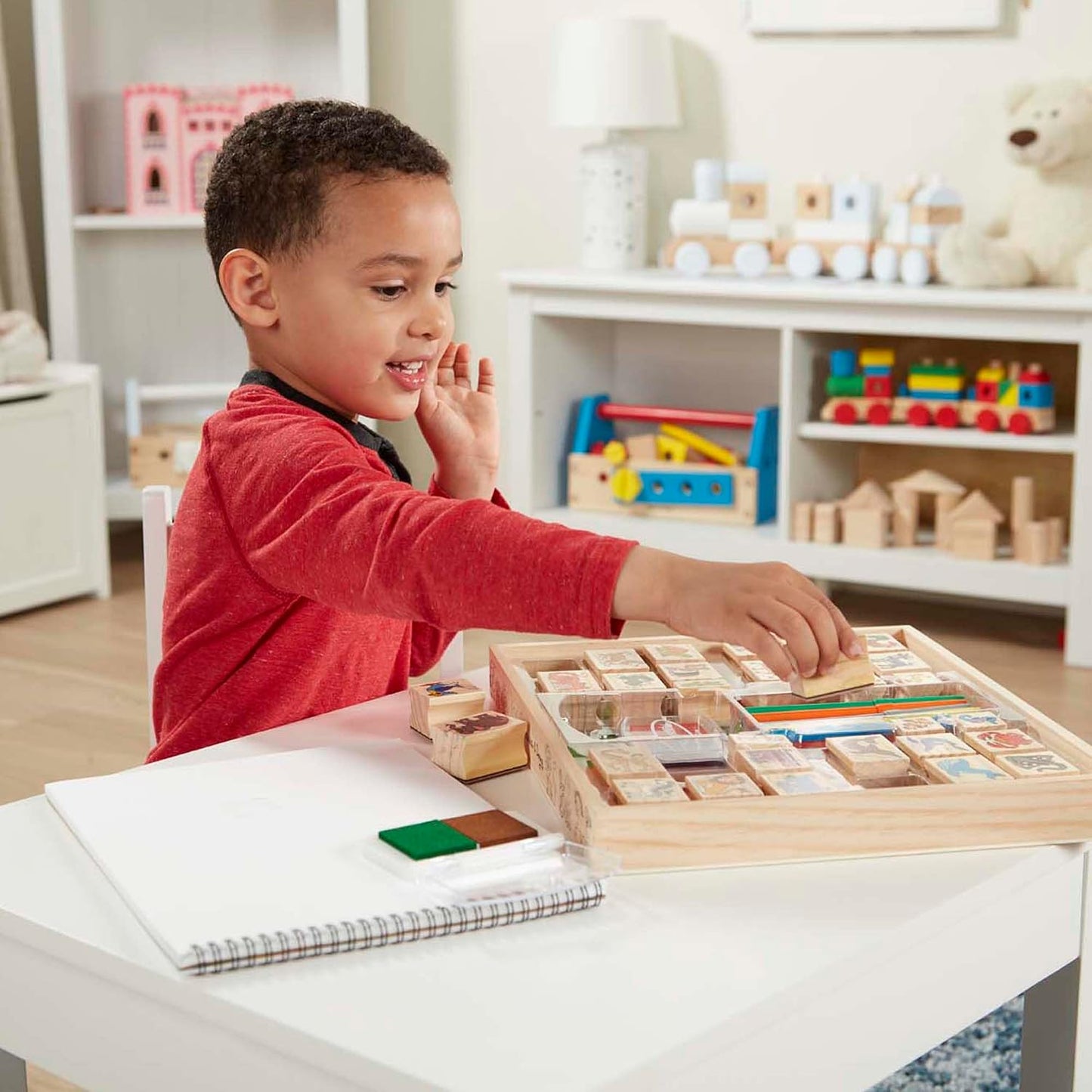 Hot Melissa & Doug Deluxe Wooden Stamp Set: Animals - 30 Stamps, 6 Markers, 2 Stamp Pads Kids Art Projects, Wooden Stamps with Washable Ink, for Kids Ages 4+