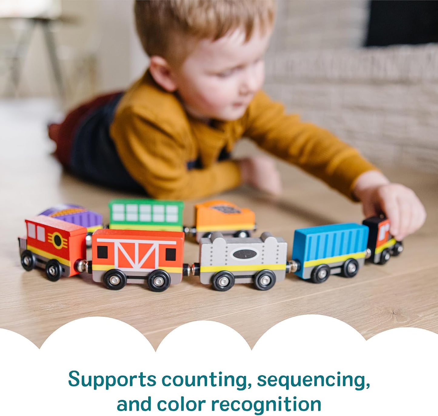 HotMelissa & Doug Wooden Train Cars, 8-Piece Magnetic Train Set with Toy Storage Tray, Steam Engine, Caboose, Coal & Passenger Cars, Montessori-Inspired Pretend Play Toys for Kids Ages 3+