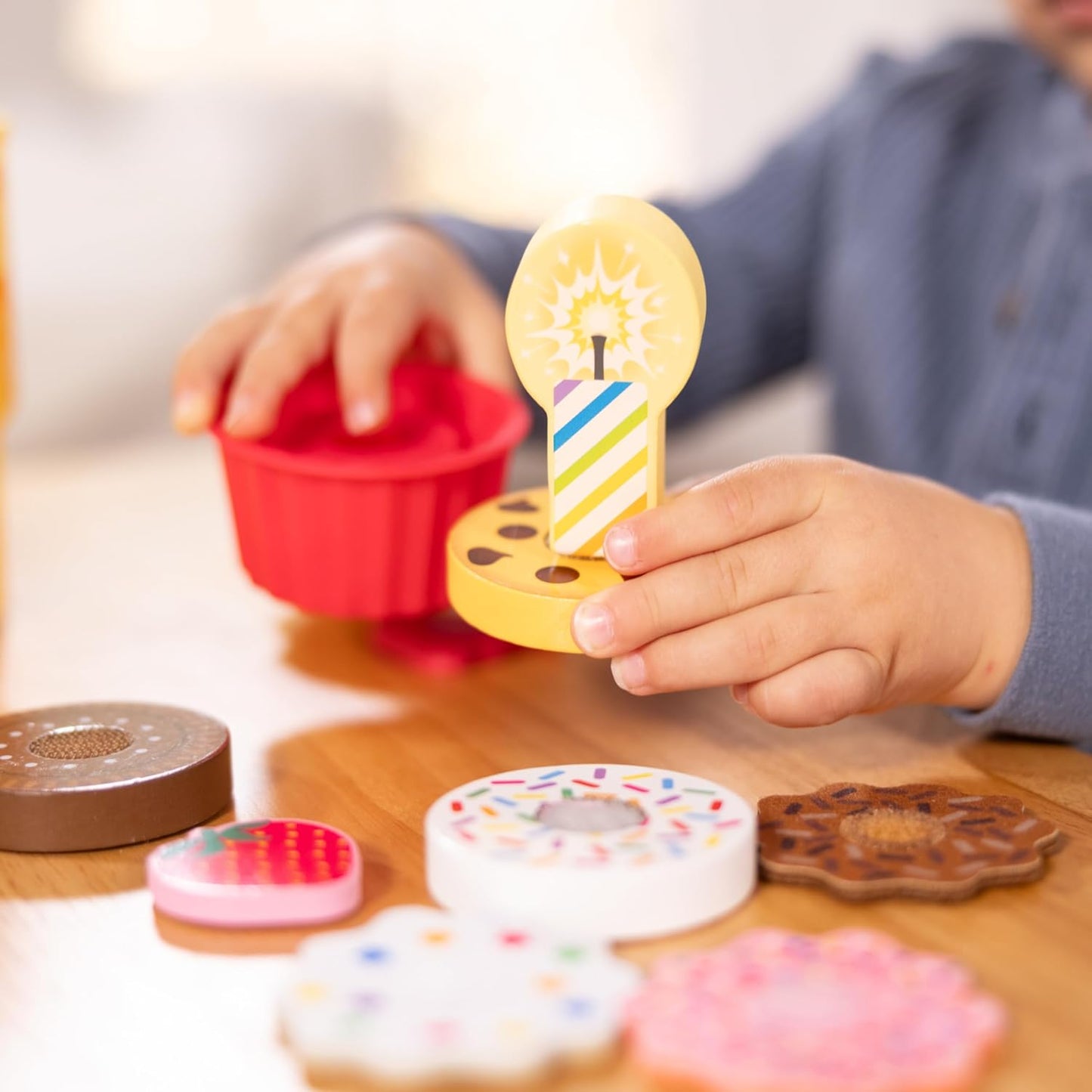 Hot Melissa & Doug Play to Go Cups Food Playset Bundle (2-Pack) - Travel Toys and Pretend Play Food with Fidget Lids for Road Trip Activities for Kids