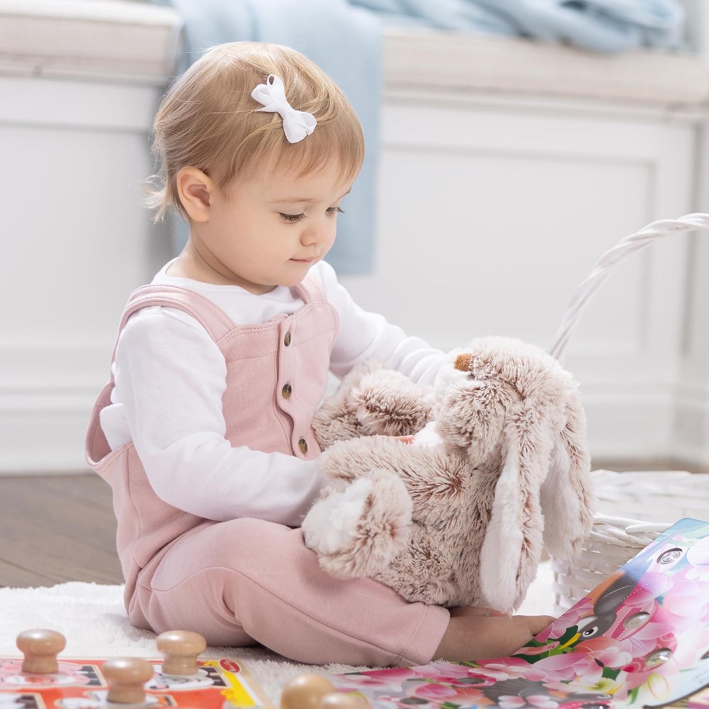 HotMelissa & Doug Burrow Bunny Stuffed Animal Plushie with Big Feet, Floppy Ears & Fluffy Tail, Adorable Pretend Play Toddler Toys for Girls & Boys 3+