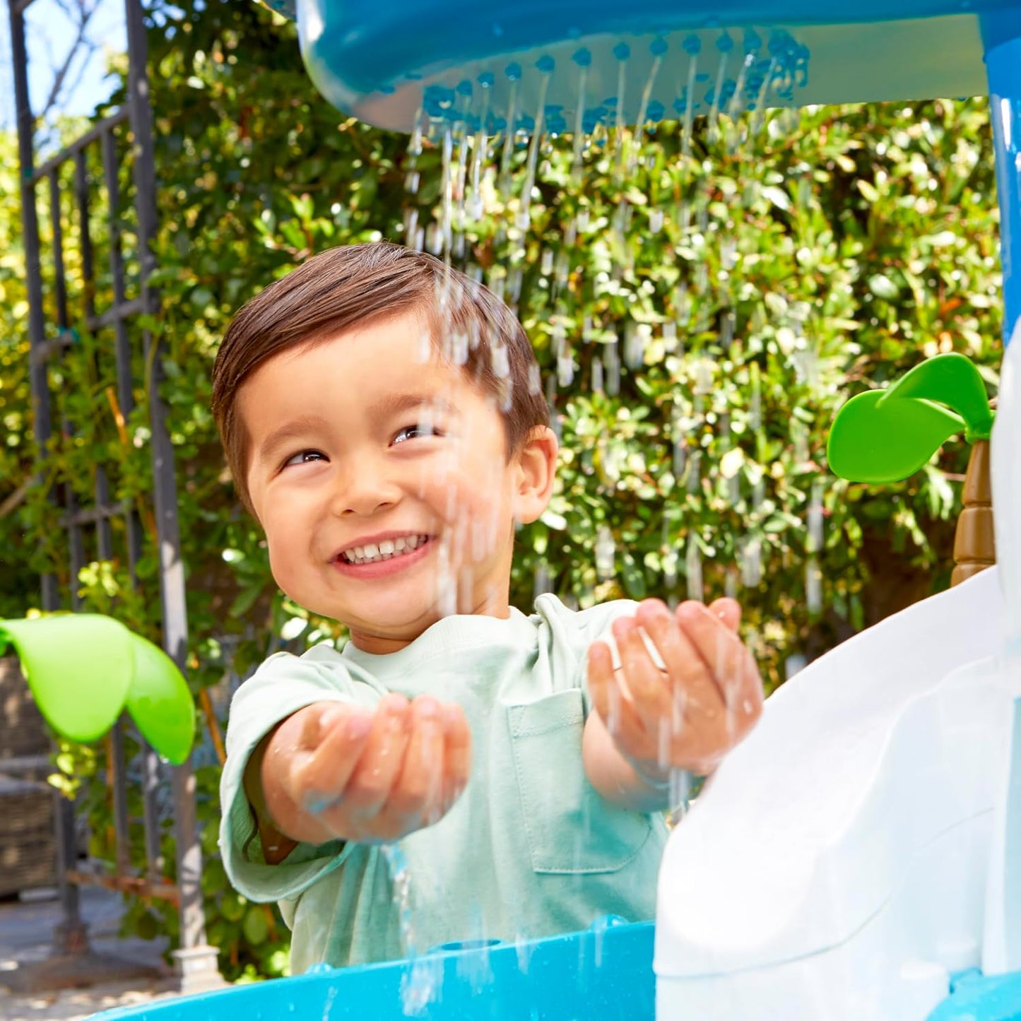 Hot Little Tikes Waterfall Island Water Table (Amazon Exclusive) Activity Playset with Accessories, Outdoor, for Boys and Girls Ages 2-5 Years