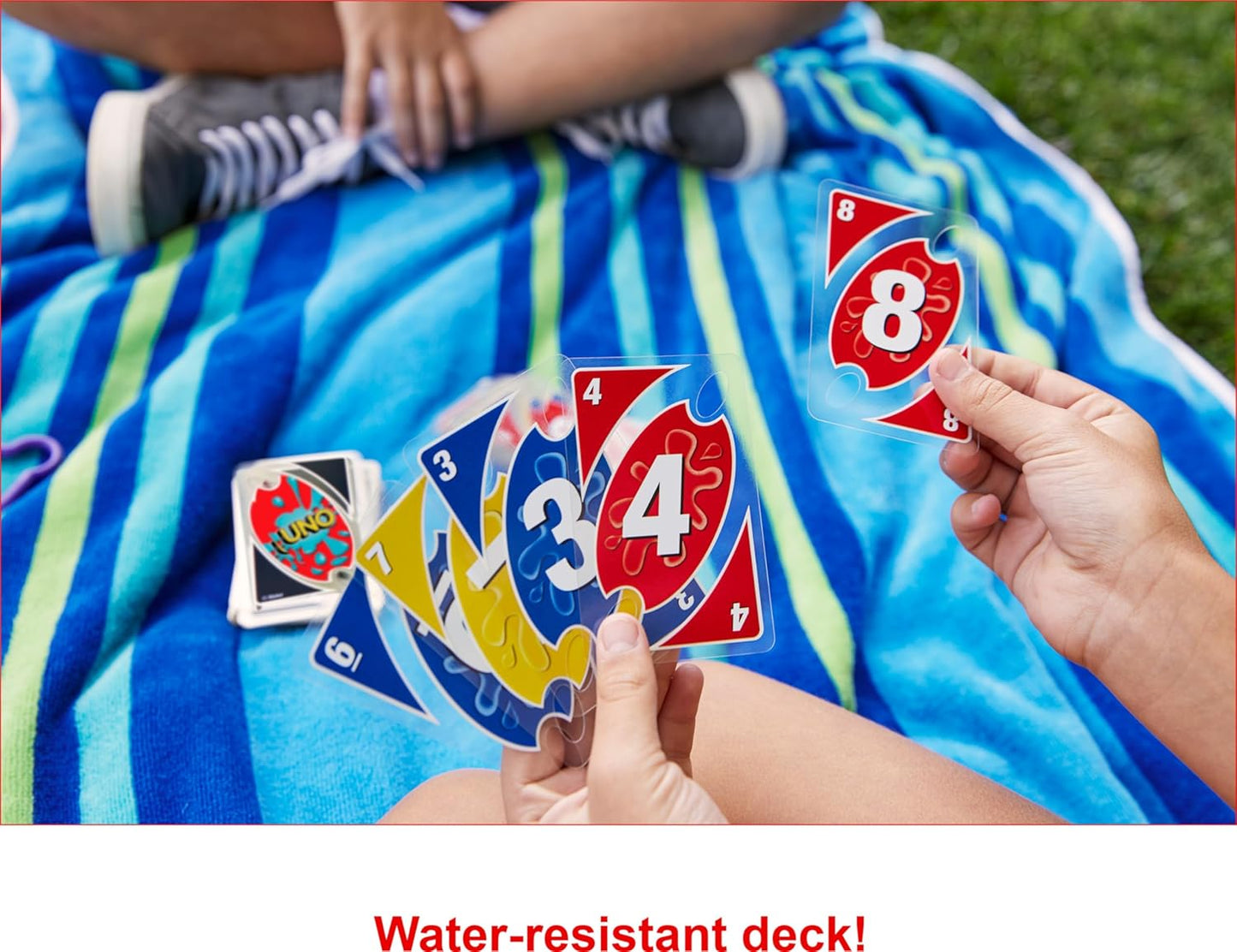HotMattel Games UNO Splash Card Game, Ages 7+, 2-10 Players | With Waterproof Cards &Portable Carabiner Clip for Travel, Pool Time, Camping & Game Nights Away
