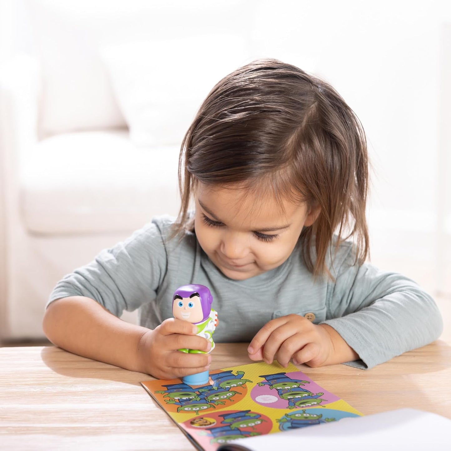 HotMelissa & Doug Sticker Wow!™ 24-Page Activity Pad and Sticker Stamper, 300 Stickers, Arts and Crafts Fidget Toy Collectible Character – Disney Buzz Lightyear - for Kids Ages 3+ - FSC Certified