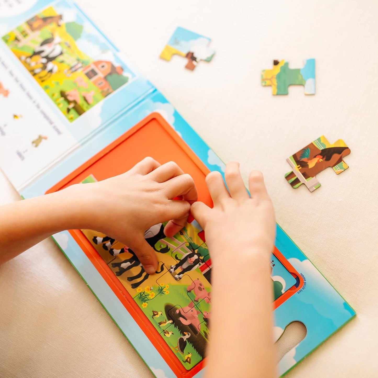HotMelissa & Doug Take-Along Magnetic Jigsaw Puzzle Set – On the Farm (2 x 15 Piece) Travel Activity Toy for Preschoolers and Kids Ages 3+ - FSC Certified