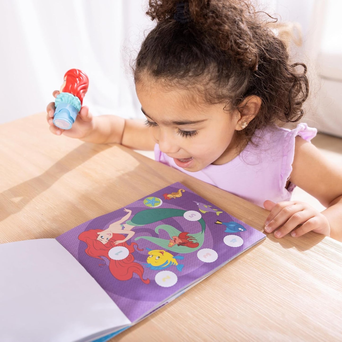 HotMelissa & Doug Sticker Wow!™ 24-Page Activity Pad and Sticker Stamper, 300 Stickers, Arts and Crafts Fidget Toy Collectible Character – Disney Princess Ariel - for Kids Ages 3+ - FSC Certified
