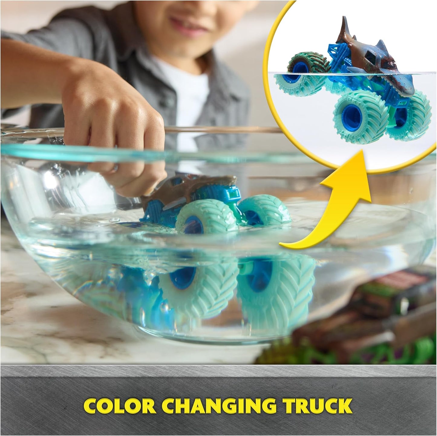 HotMonster Jam Mud Blasters, Grave Digger and Megalodon Color Changing Trucks 2-Pack, 1:64 Die Cast Vehicle, Kids Toys for Boys and Girls 3 and Up