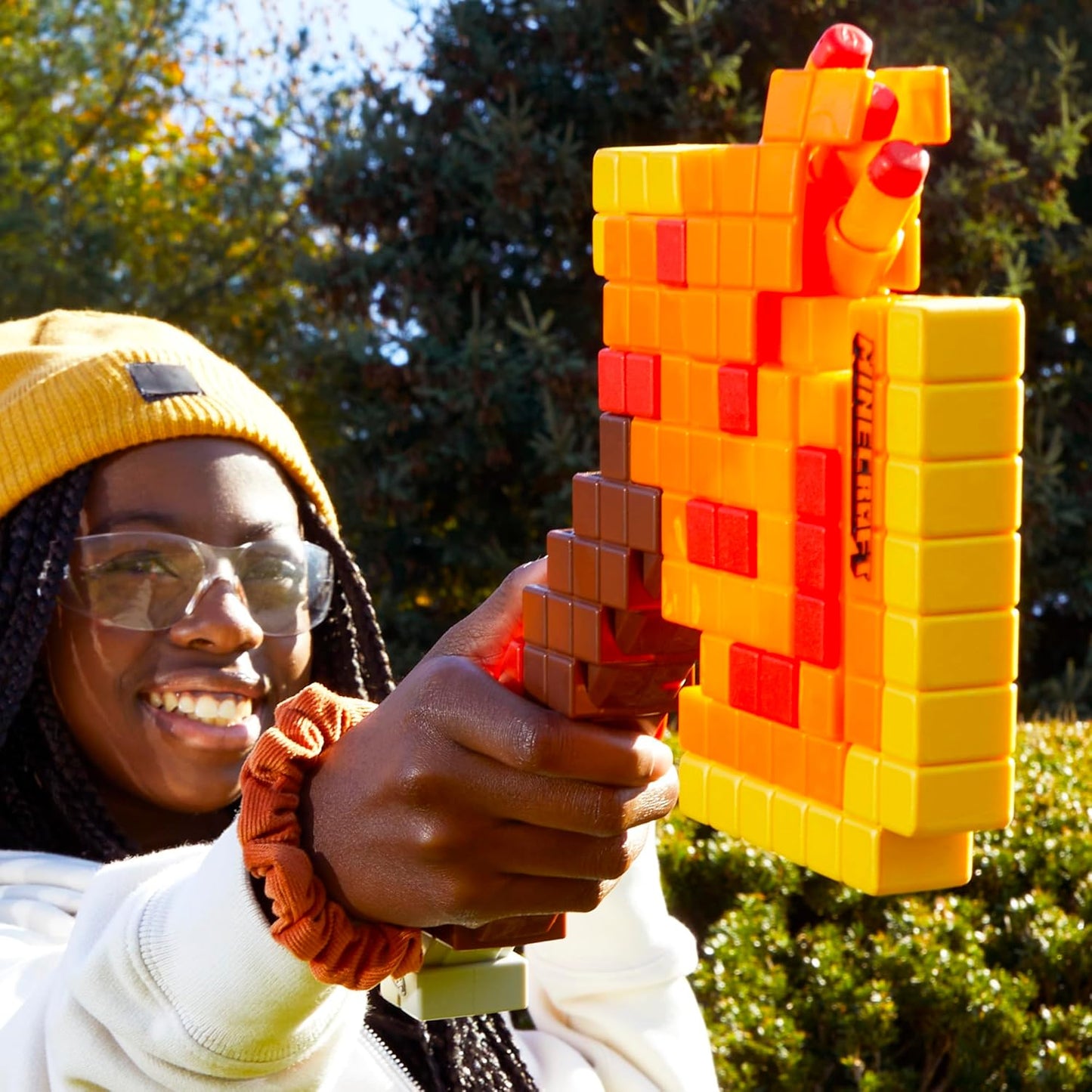 Hot NERF Minecraft Firebrand, Dart Blasting Axe, 6 Elite Foam Darts, Design Inspired by Minecraft Axe in The Game, Pull Down Priming, Minecraft Toys