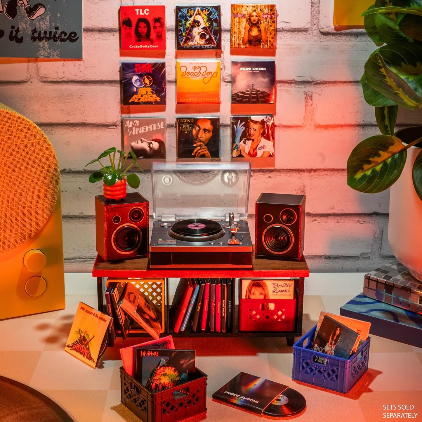 HotMGA's Miniverse Real Music Record Player Mini Collectibles, Mini Playable Record Player, Collectors, Gift, Beethoven