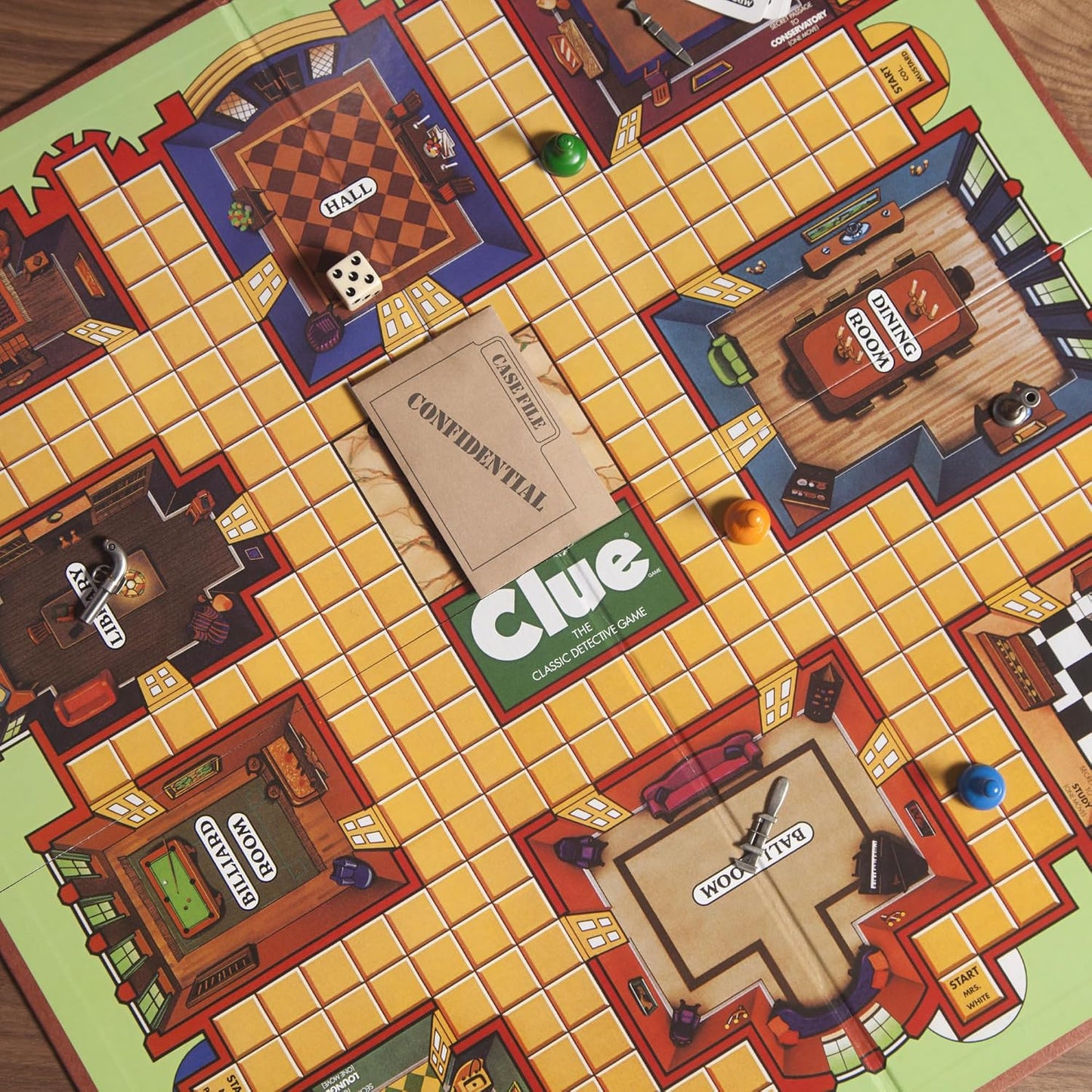 Hot Hasbro Gaming Retro Series Clue 1986 Edition Board Game, Classic Mystery Game for Kids, Family Board Games for 3-6 Players, Ages 8+ (Amazon Exclusive)