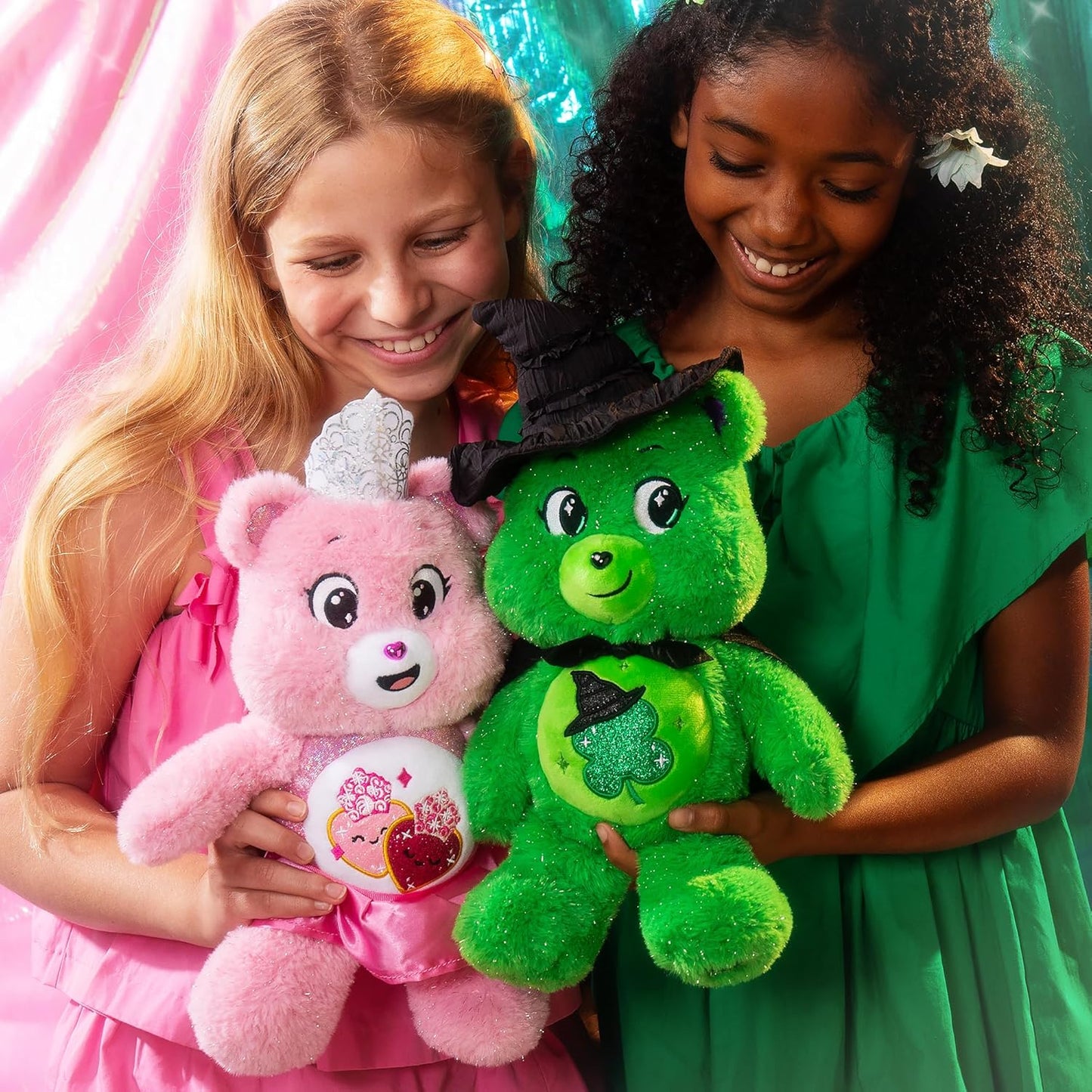 Hot Care Bears - Care Bears x Wicked 2-Pack - Love-a-Lot Bear as Glinda & Good Luck Bear as Elphaba
