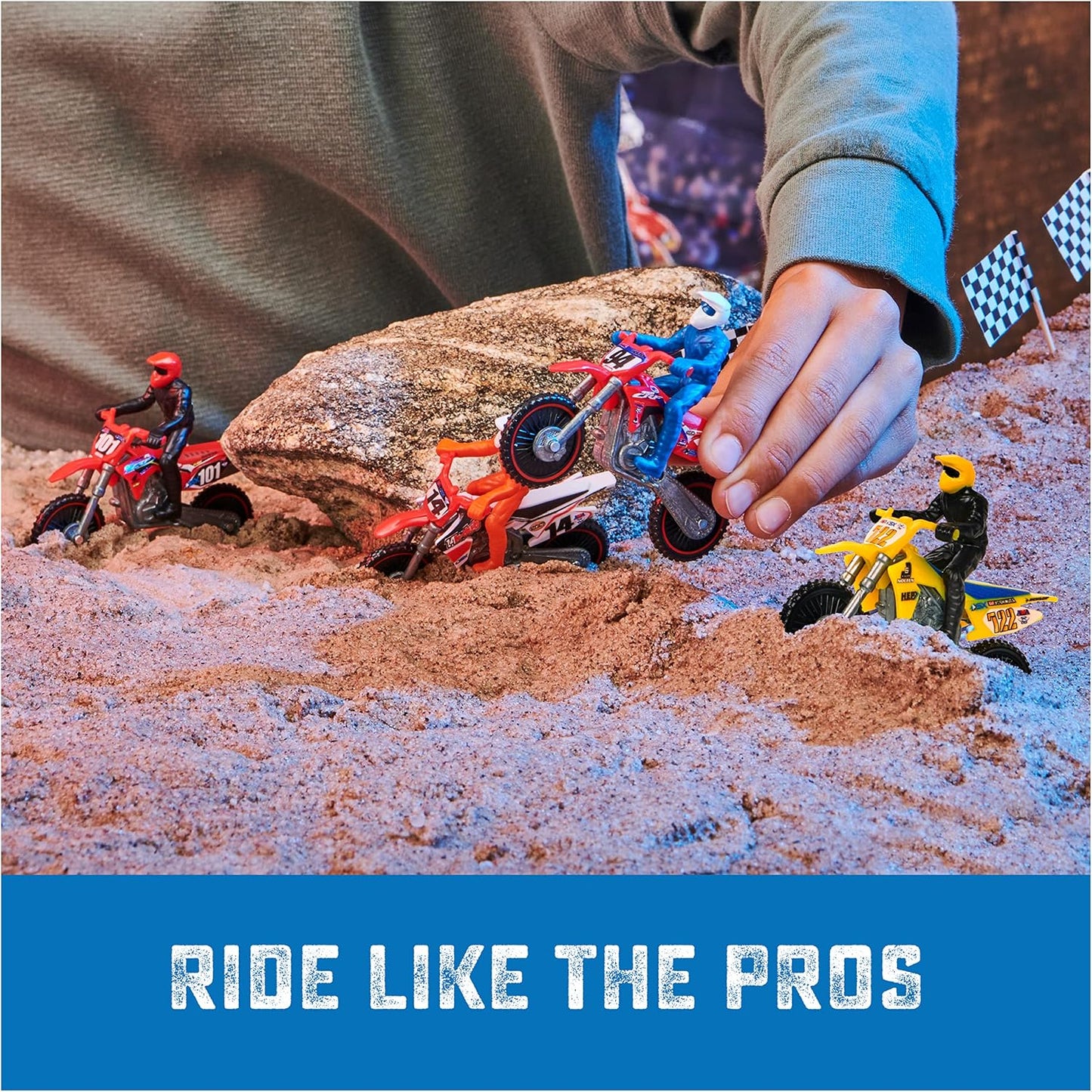 Hot Supercross, Authentic 5-Pack of 1:24 Scale Die-Cast Motorcycles with Rider Figure, Toy Moto Bike for Kids and Collectors Ages 3 and up
