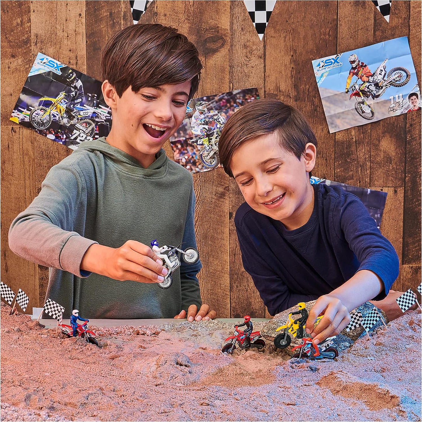Hot Supercross, Authentic 5-Pack of 1:24 Scale Die-Cast Motorcycles with Rider Figure, Toy Moto Bike for Kids and Collectors Ages 3 and up